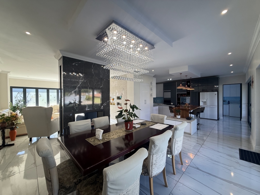 5 Bedroom Property for Sale in The Islands Estates North West